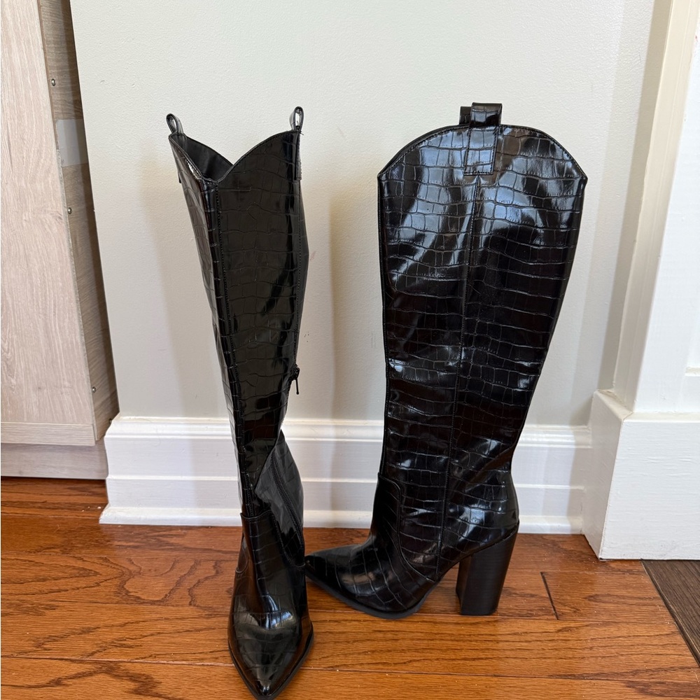 Missguided Black Croc-Pattern Heeled Boots